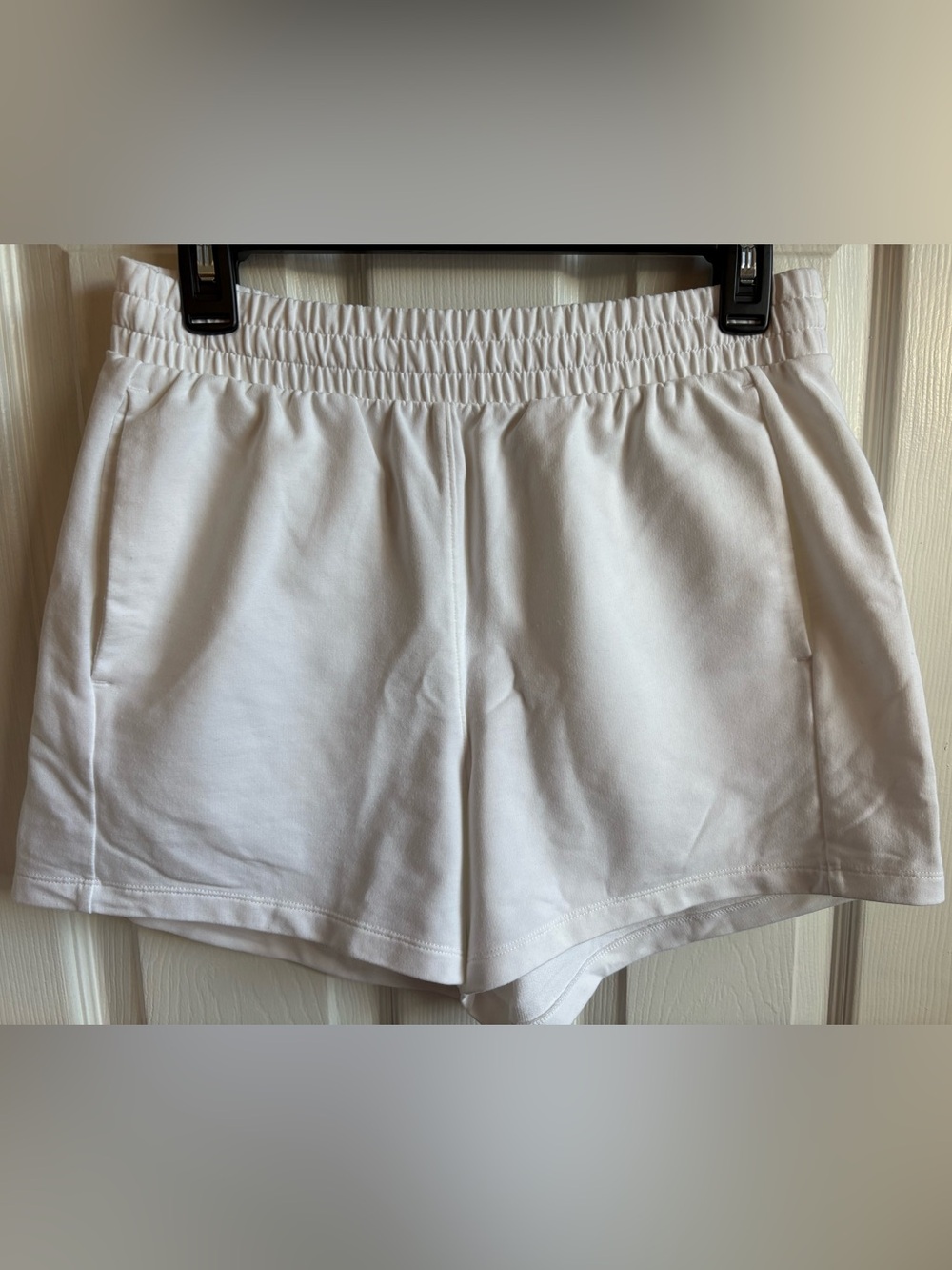 All in Motion Women’s White Knit Elastic-Waist Casual Shorts, Size Small